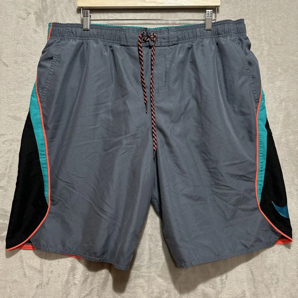 Nike Swim Trunks Men's 38 Gray Mesh Liner Pockets Swimwear Lightweight‎ Logo